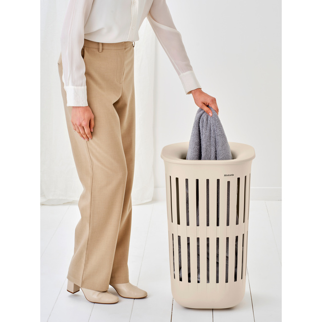 Kosz na pranie Brabantia Collect-It 55 l z pokrywą Quick-Drop, Soft Beige