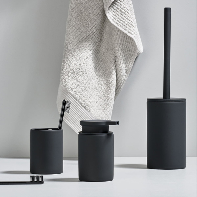 Kubek na szczoteczki do zębów Karma Black - Zone Denmark