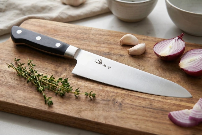 Nóż szefa kuchni Fuji Cutlery Akira Reigetsu FC-0107, ostrze 21 cm
