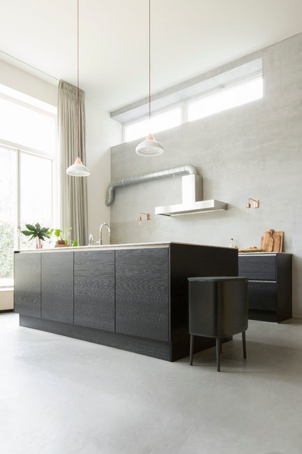 Kosz dotykowy Brabantia Bo Touch Bin 36 l, czarny matowy
