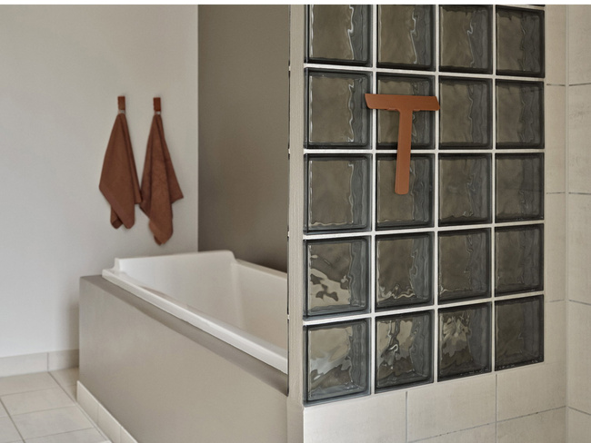 Haczyki ścienne aluminiowe Terracotta Ume - Zone Denmark