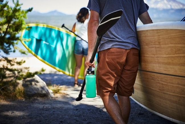 Zakrętka Hydro Flask Wide Mouth Flex Cap z uchwytem, czarna