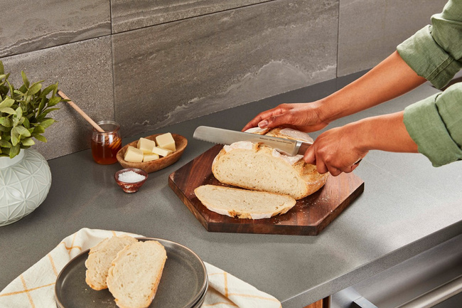 Ceramiczna dzieża do chleba z pokrywą KitchenAid 4,7 l 5KSM2CB5BGS do mikserów Artisan 5 i Classic