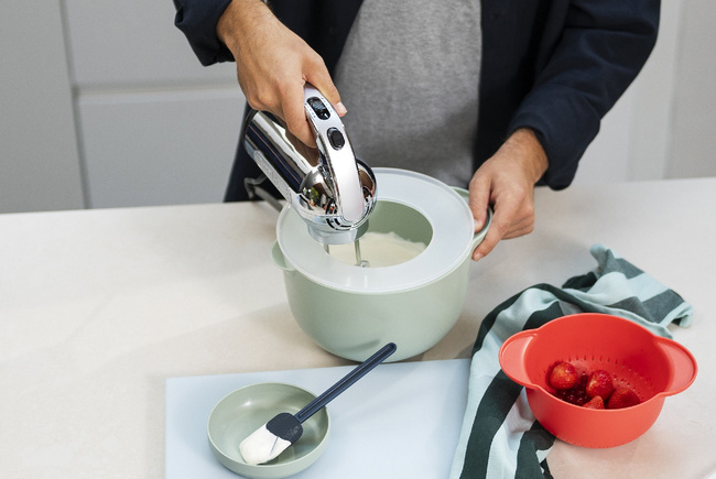 Miska do miksowania z pokrywą odporną na rozchlapywanie Chef it 3000 ml Navy 102306018100 - Mepal