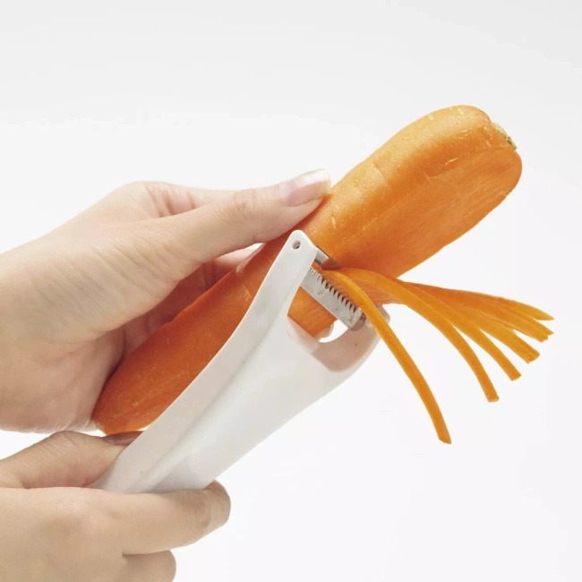 Obieraczka dwustronna KAI DH-8014 z ostrzem do julienne, 18,7 cm