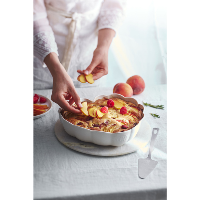 Naczynie do zapiekania w kształcie serca wykonane z ceramiki różowe Emile Henry 