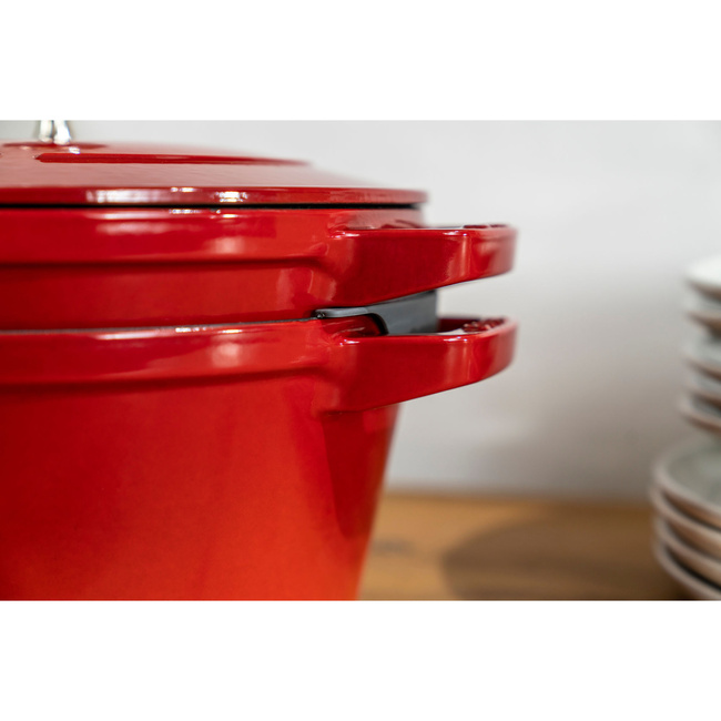 Zestaw 2 naczyń + pokrywka 24 cm czerwony - Staub
