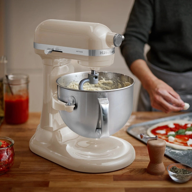 Mikser planetarny KitchenAid Artisan z podnoszoną dzieżą 5,6 l 5KSM60SPXEAC, kremowy