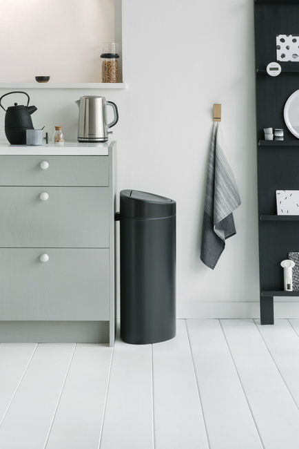 Kosz na śmieci Touch Bin New 40l mat czarny - Brabantia