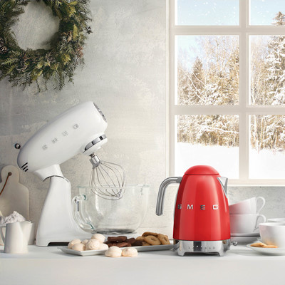 Smeg - Czajnik z regulacją Temp., Czerwony Klf04rdeu 50's Style