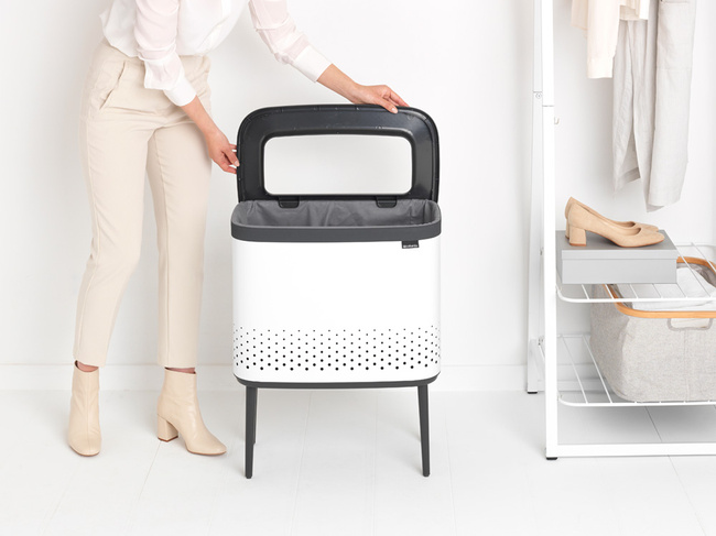 Kosz na pranie Brabantia Bo Laundry Bin 60 l, biały, z wyjmowanym workiem