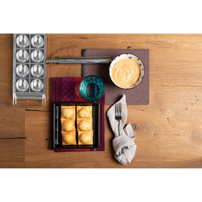 Forma do ravioli w kwadratach 5 x 5 cm x 10szt srebrna design line - marcato