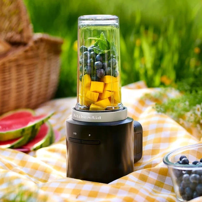 Bezprzewodowy blender kielichowy KitchenAid Go 5KSBR256BM, czarny mat