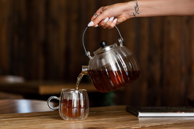 Zaparzacz do herbaty 1000ml srebrny Volare - Vialli Design