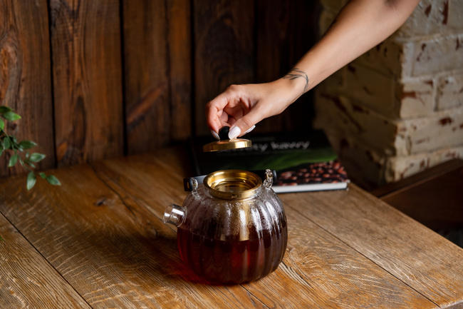 Zaparzacz Do Herbaty 1000ml Złoty Volare - Vialli Design