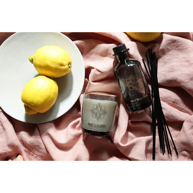 Świeca Lemongrass and Ginger 210 g - Max Benjamin