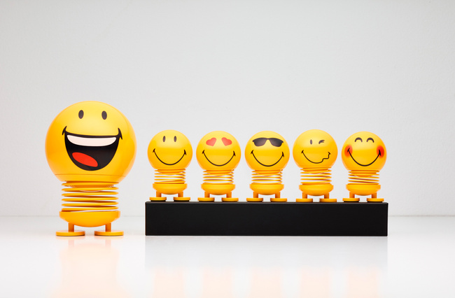 Figurka Hoptimist Smiley Love S żółta dekoracja prezent na walentynki
