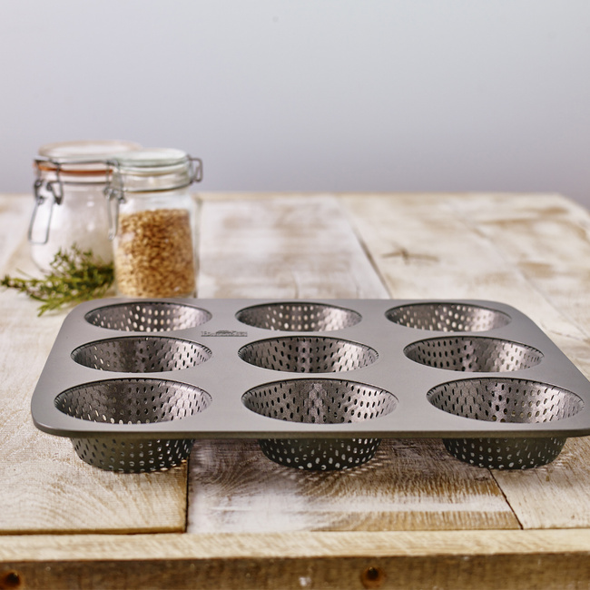 Forma na 9 bułek - perforowana Birkmann