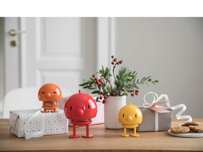 Hoptimist Bumble M Red figurka dekoracyjna do domu biura prezent