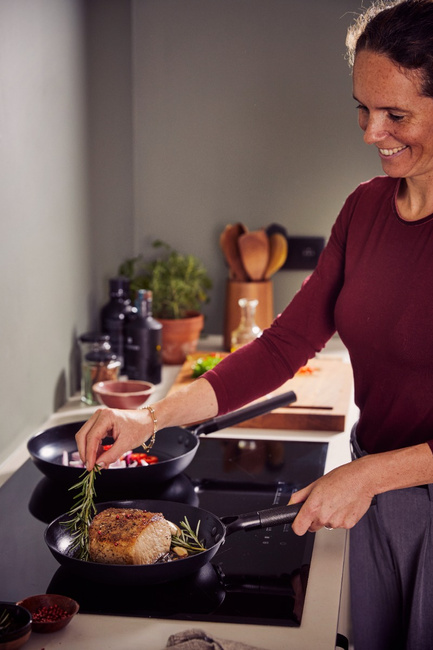 Patelnia żeliwna z nieprzywierającą powłoką 28 cm Patron 101911 Brabantia