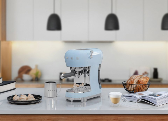 Smeg - Ekspres do kawy, kolbowy ECF02PBEU SDA 50'S STYLE - niebieski