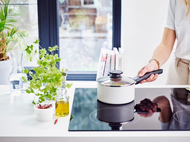 Rondel z pokrywką Brabantia Indu+ 16 cm, 1,4 l, aluminium z recyklingu