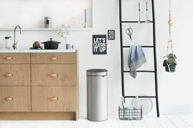 Kosz na śmieci Touch Bin 30l metalic grey - Brabantia