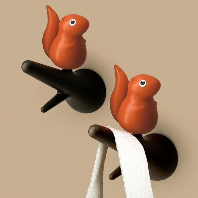 Wieszak wiewiórka różowy/biały 10088-wh-pk