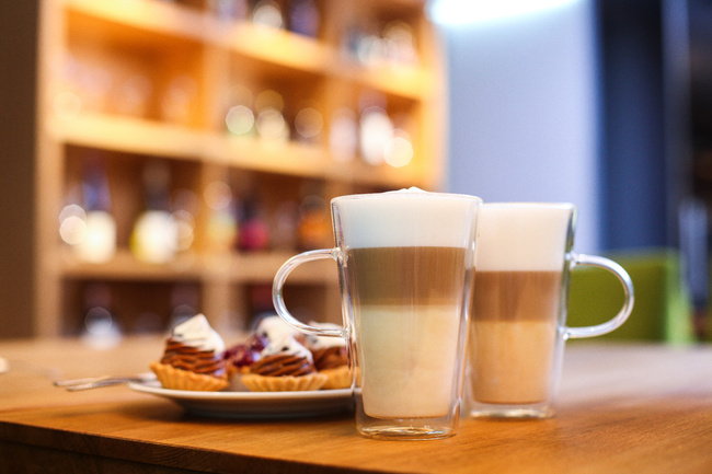 Szklanka Do Latte Z Podwójną Ścianką Amo 320 Ml - Vialli Design