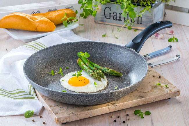 Ballarini Ferrara Patelnia granitowa indukcyjna 28 cm