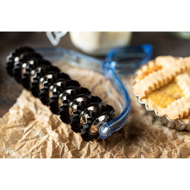Wykrawacz do makaronu Pastabike, Niebieski design line - Marcato