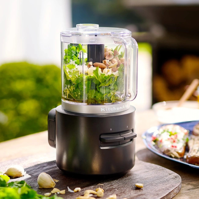 Bezprzewodowy mini malakser KitchenAid Go 5KFCR531BM, czarny mat