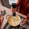 Bezprzewodowy blender ręczny KitchenAid Go z akcesoriami 5KHBRV75BM, czarny mat