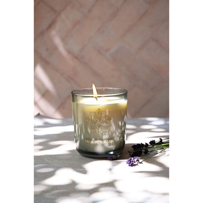Świeca True Lavender 210 g - Max Benjamin