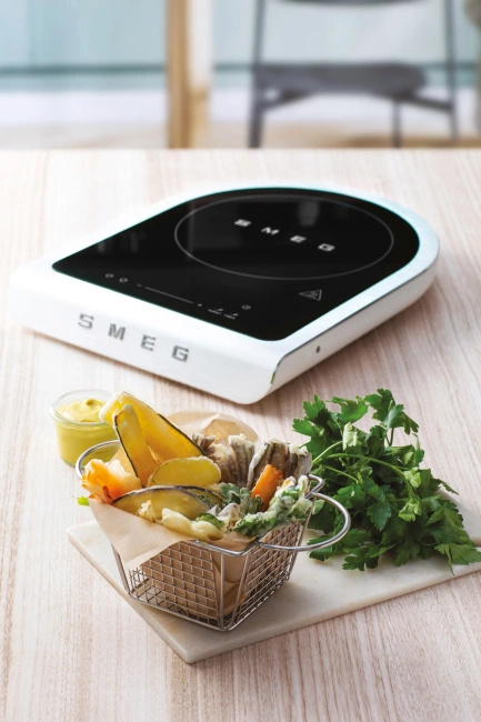 Smeg - Przenośna Płyta Indukcyjna 50's Style Pic01BlMeU Czarny (mat)