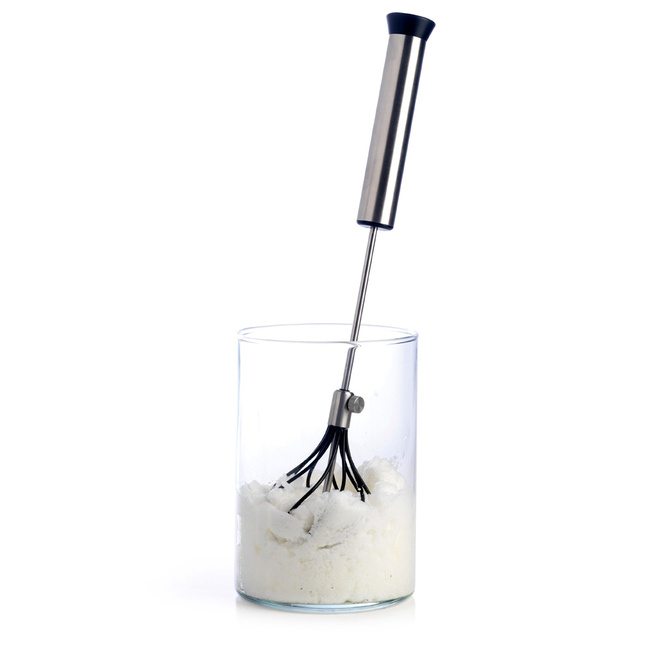 Trzepaczka Błyskawiczna, Czarna