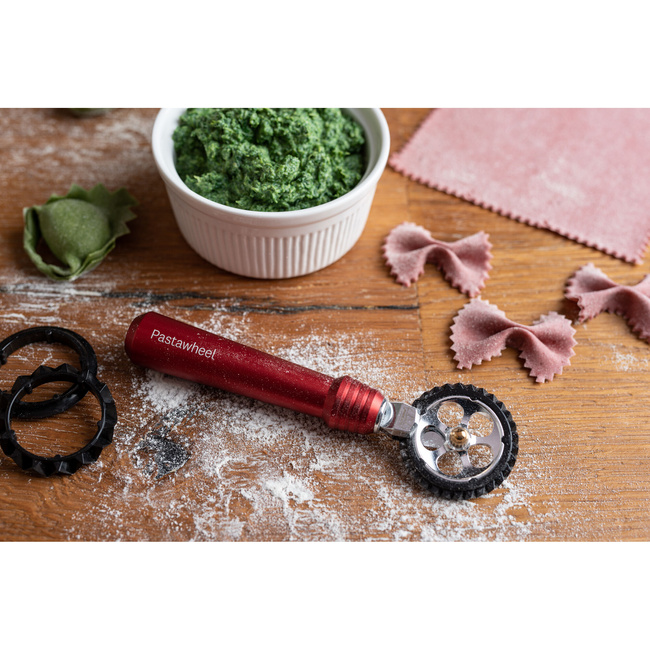 Nóż/kółko do makaronu, Czerwone Design Line - Marcato