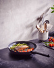 Patelnia Brabantia Vanta 28 cm z powłoką ceramiczną z tytanem, czarna
