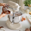 Mikser planetarny KitchenAid Artisan z podnoszoną dzieżą 5,6 l 5KSM60SPXEAC, kremowy