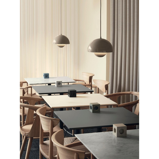 Listwa zasilająca Square 1 z podwójnym UsbC 30 W i podstawą magnetyczną 3 m czarna - Avolt