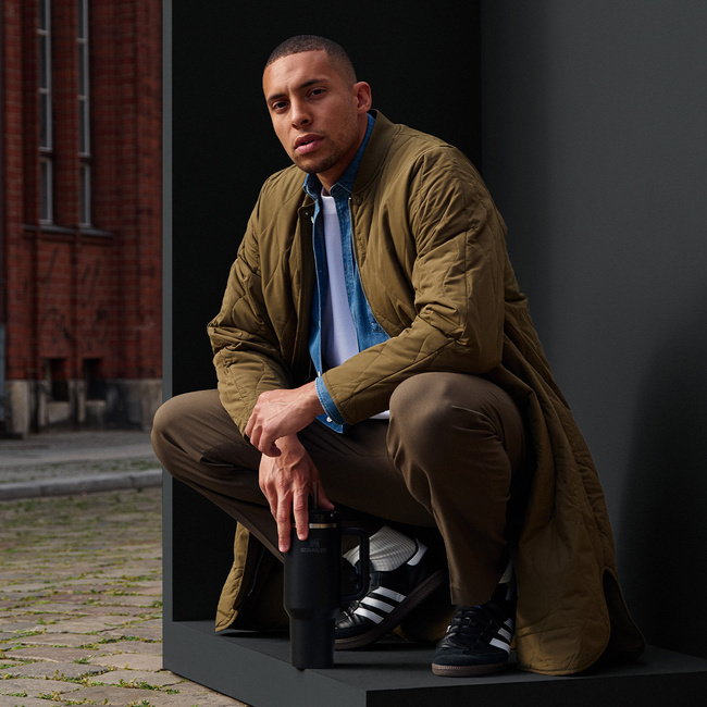 Stanley termos Quencher H2.O FlowState 1.18L Black 2.0 stal nierdzewna Quencher H2.O FlowState Stanley