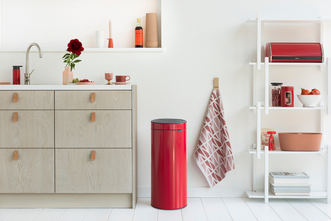 Kosz Touchbin 30l czerwony - Brabantia