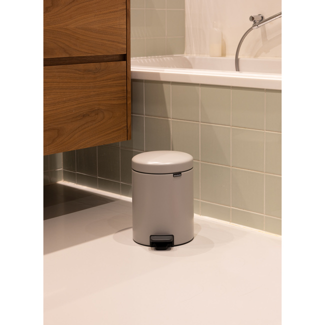 Kosz pedałowy Brabantia NewIcon 5 l, Soft Grey