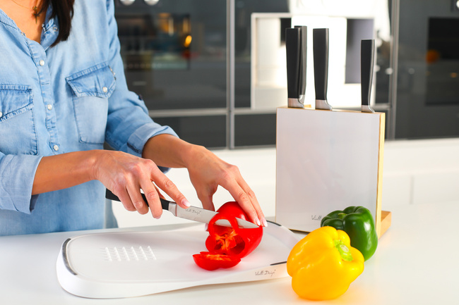 Zestaw 5 noży w bloku Fino z deską Livio biały 0466