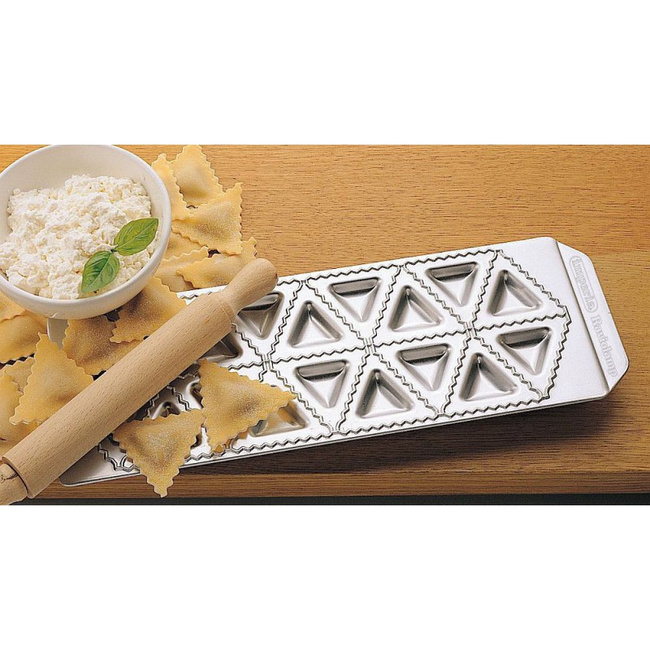 Płytka do trójkątnych pierożków tortelli 18 szt. / 60 mm - Imperia