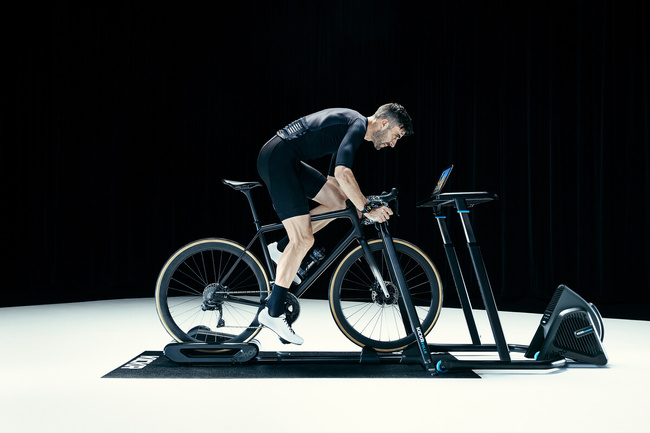 Trenażer Wahoo Kickr Rollr Smart Trainer