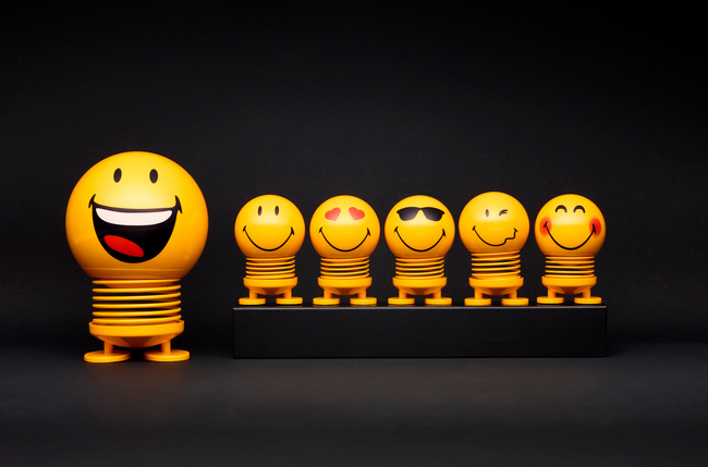 Figurka Hoptimist Smiley Cool S Yellow Żółta Dekoracja Biurkowa Prezent