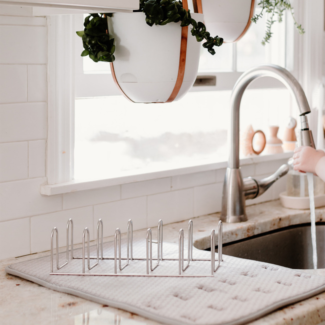 Full Circle Mata do osuszania naczyń z uchwytami Shape Shifter