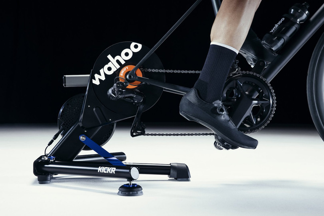 Wahoo Kickr Smart Trainer v6 (Zwift Cog & Click) - trenażer bezprzewodowy