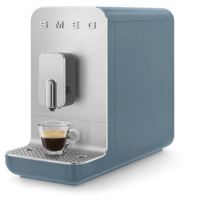 Smeg Automatyczny ekspres do kawy BCC13SBMEU